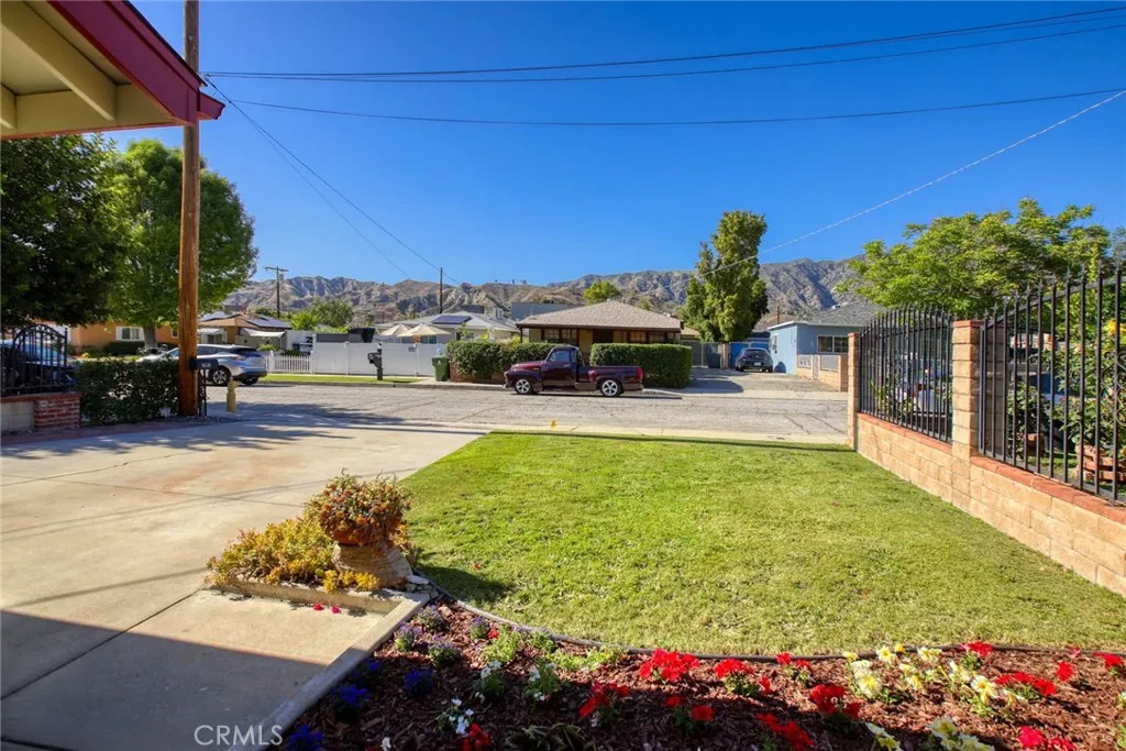 8630 Forsythe Street, Sunland, California 91040 home-pic-29